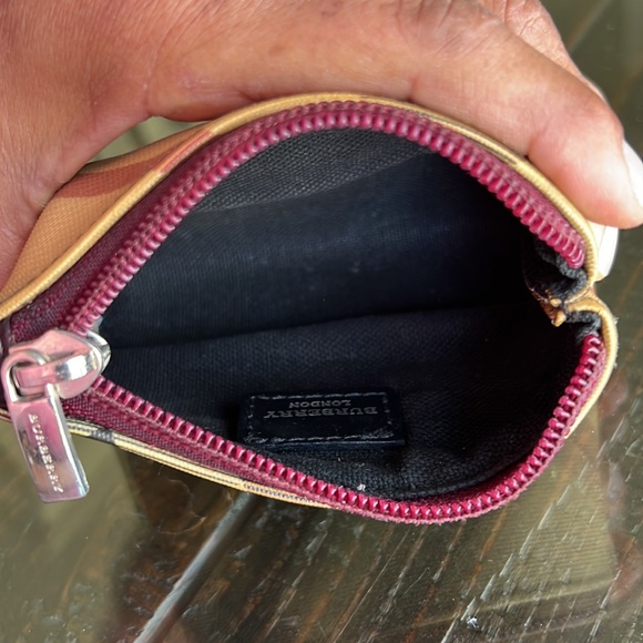 BURBERRY - Picture 11 of 13